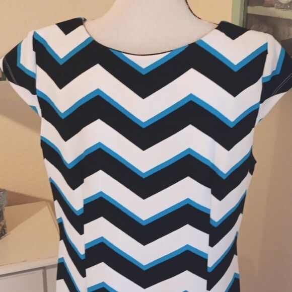 Madison Leigh Chevron Striped Knit Dress. Professional, Career - Picture 7 of 13